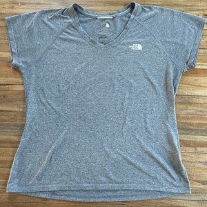 Large Gray North Face Short Sleeve Tee